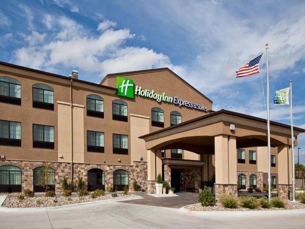 Holiday Inn Express Hotel & Suites Grand Island By Ihg Dış mekan fotoğraf