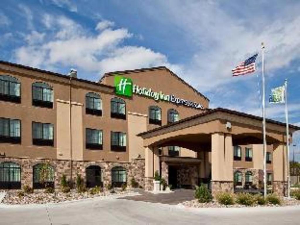 Holiday Inn Express Hotel & Suites Grand Island By Ihg Dış mekan fotoğraf