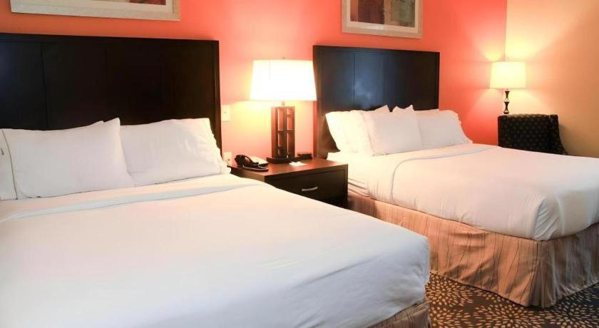 Holiday Inn Express Hotel & Suites Grand Island By Ihg Dış mekan fotoğraf