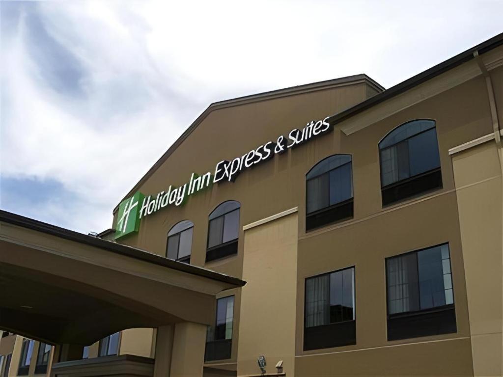 Holiday Inn Express Hotel & Suites Grand Island By Ihg Dış mekan fotoğraf